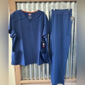 Dickies/Scrub Set/Women’s/Navy/Size 3X top/3X pant